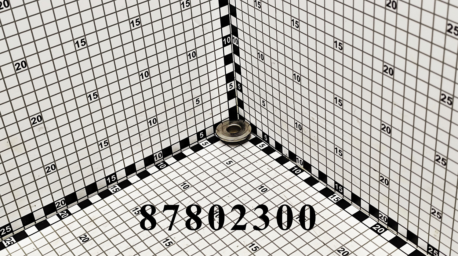 Фиксатор 87802300 CNHi