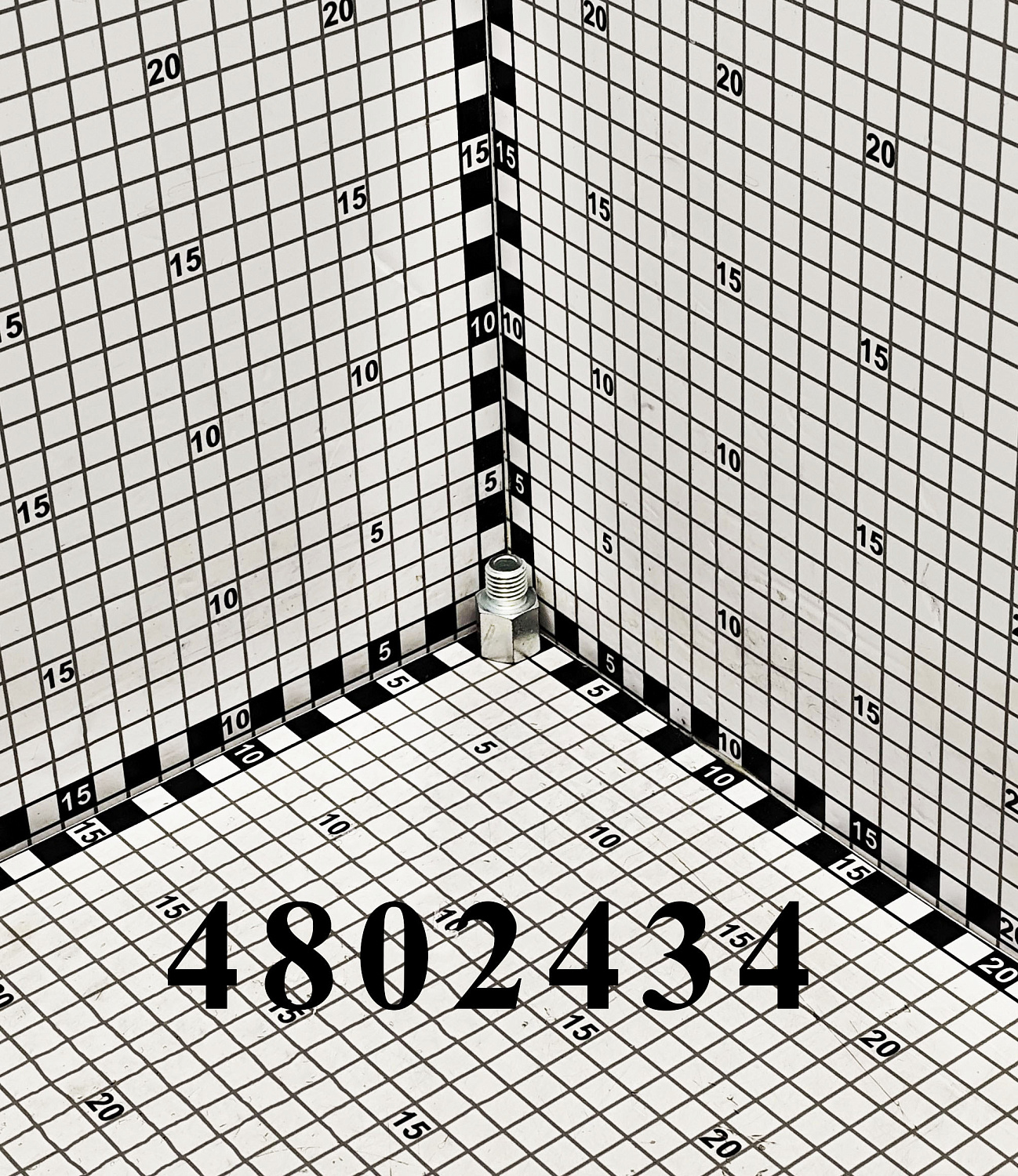 Штуцер 4802434 CNHi