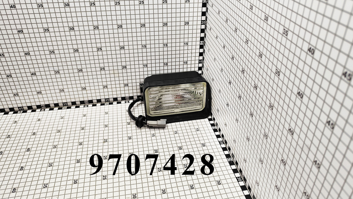 Фара 9707428 CNHi