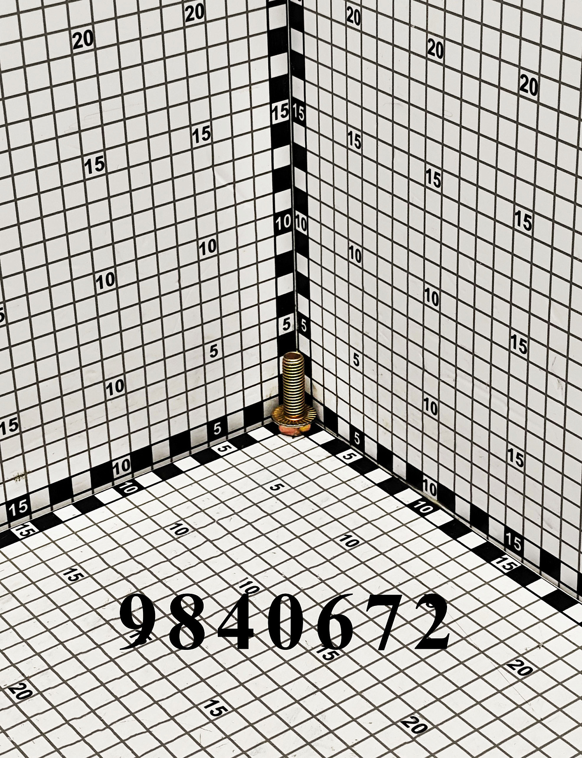 Болт 9840672 CNHi