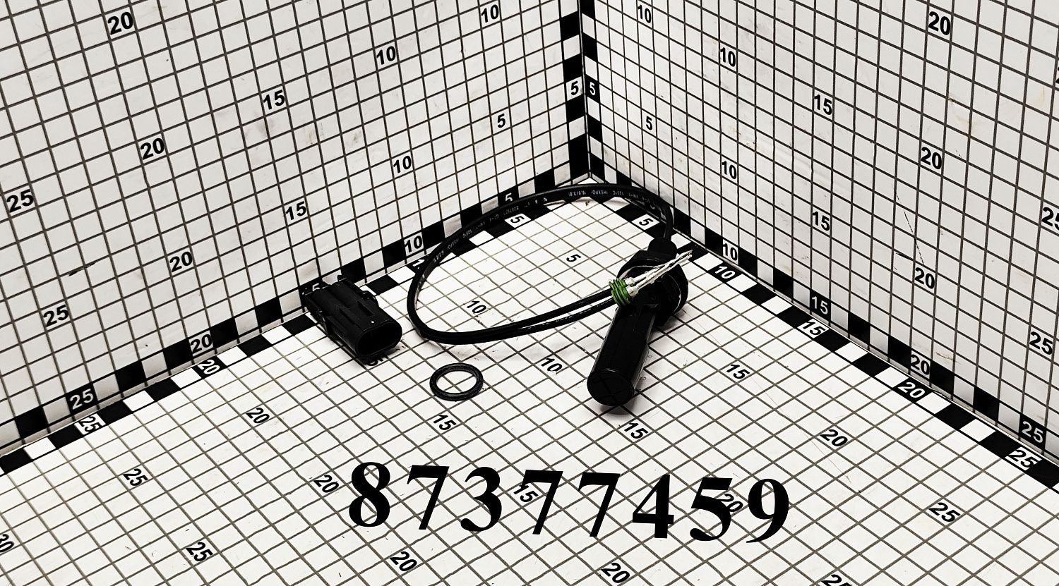 Датчик уровня охлаждающей жидкости 87377459 CNHi