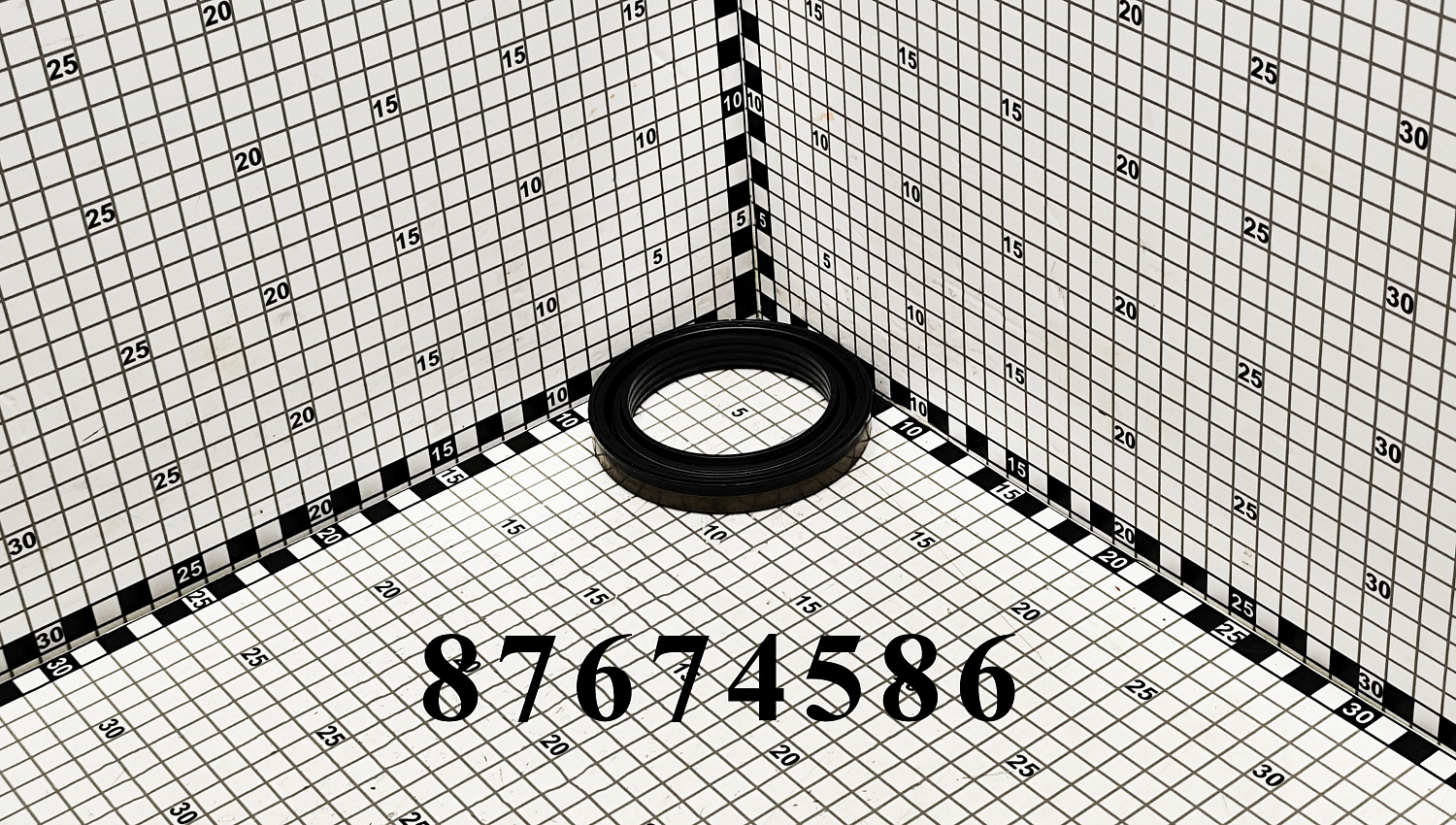 Сальник 87674586 CNHi