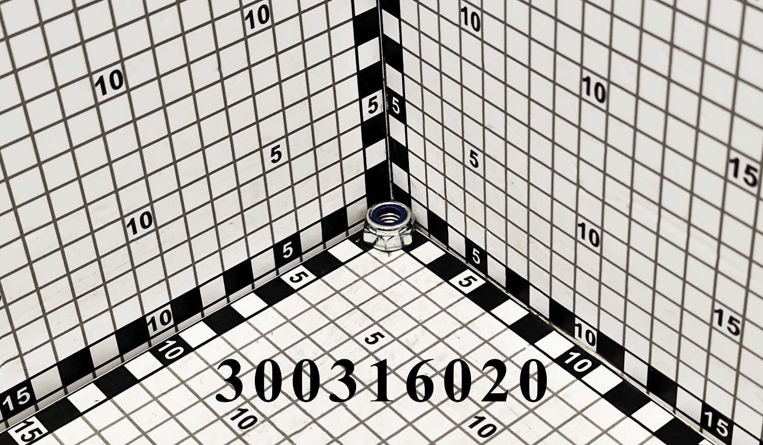Гайка 300316020 CNHi