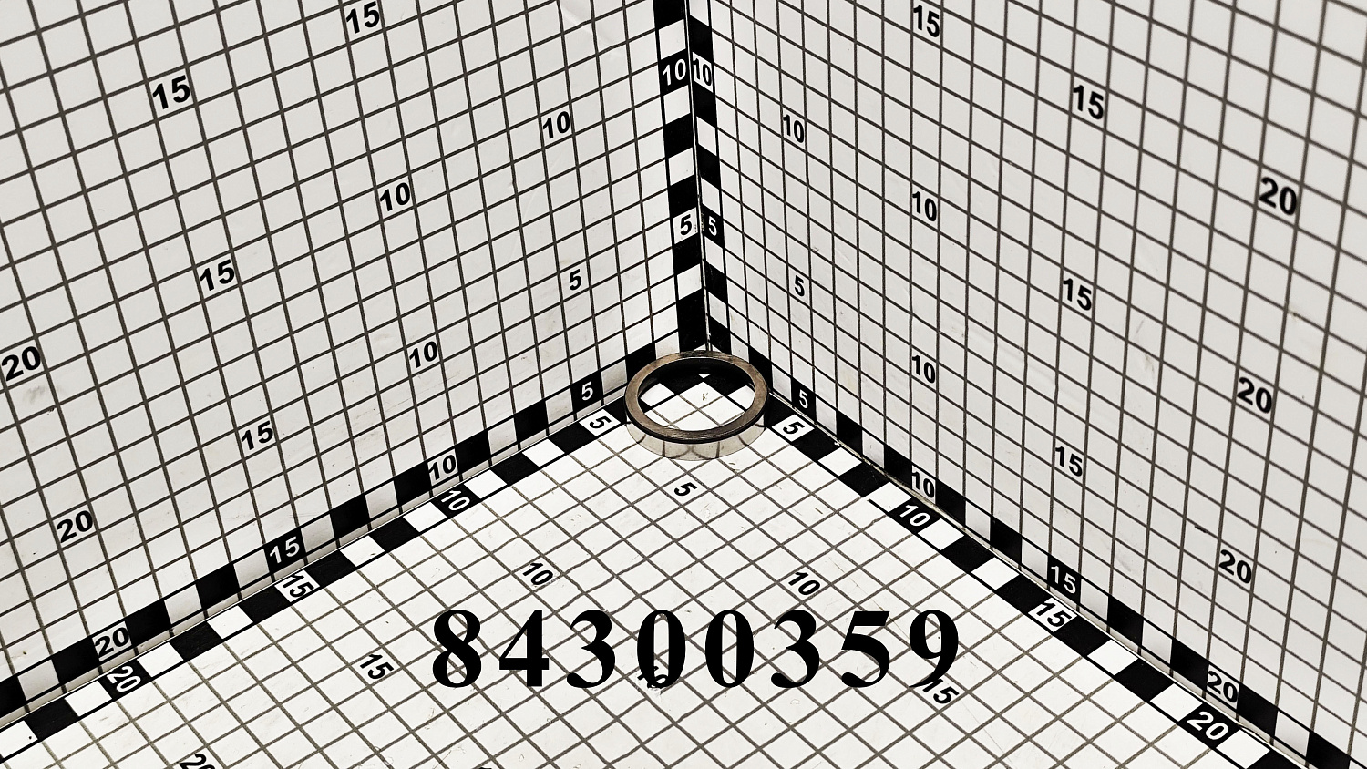 Седло клапана 84300359 CNHi