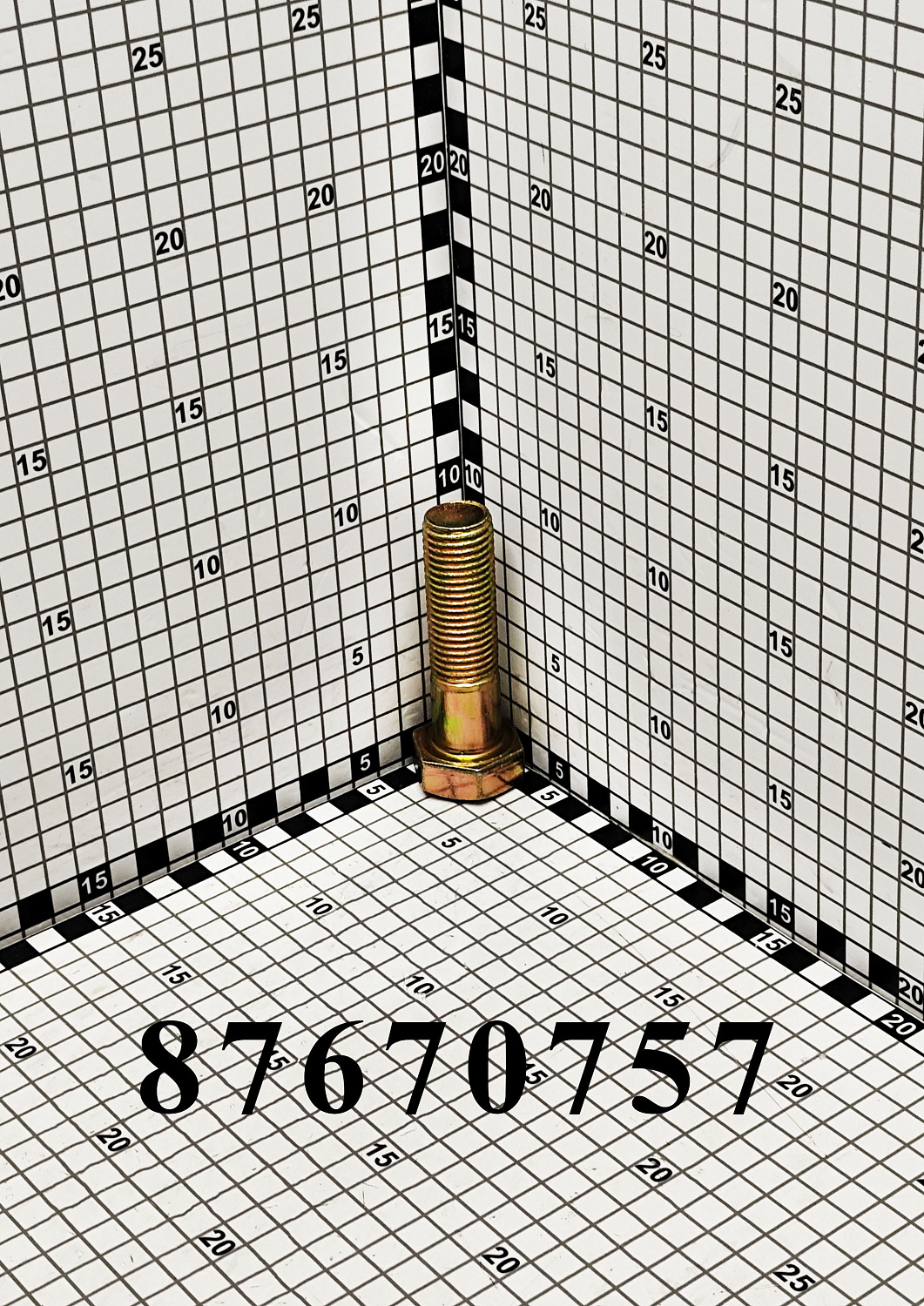 Болт колеса [М22X2.5X80] 87670757 CNHi