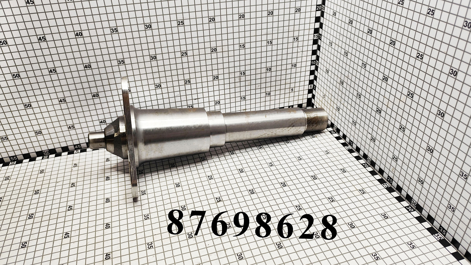 Вал 87698628 CNHi
