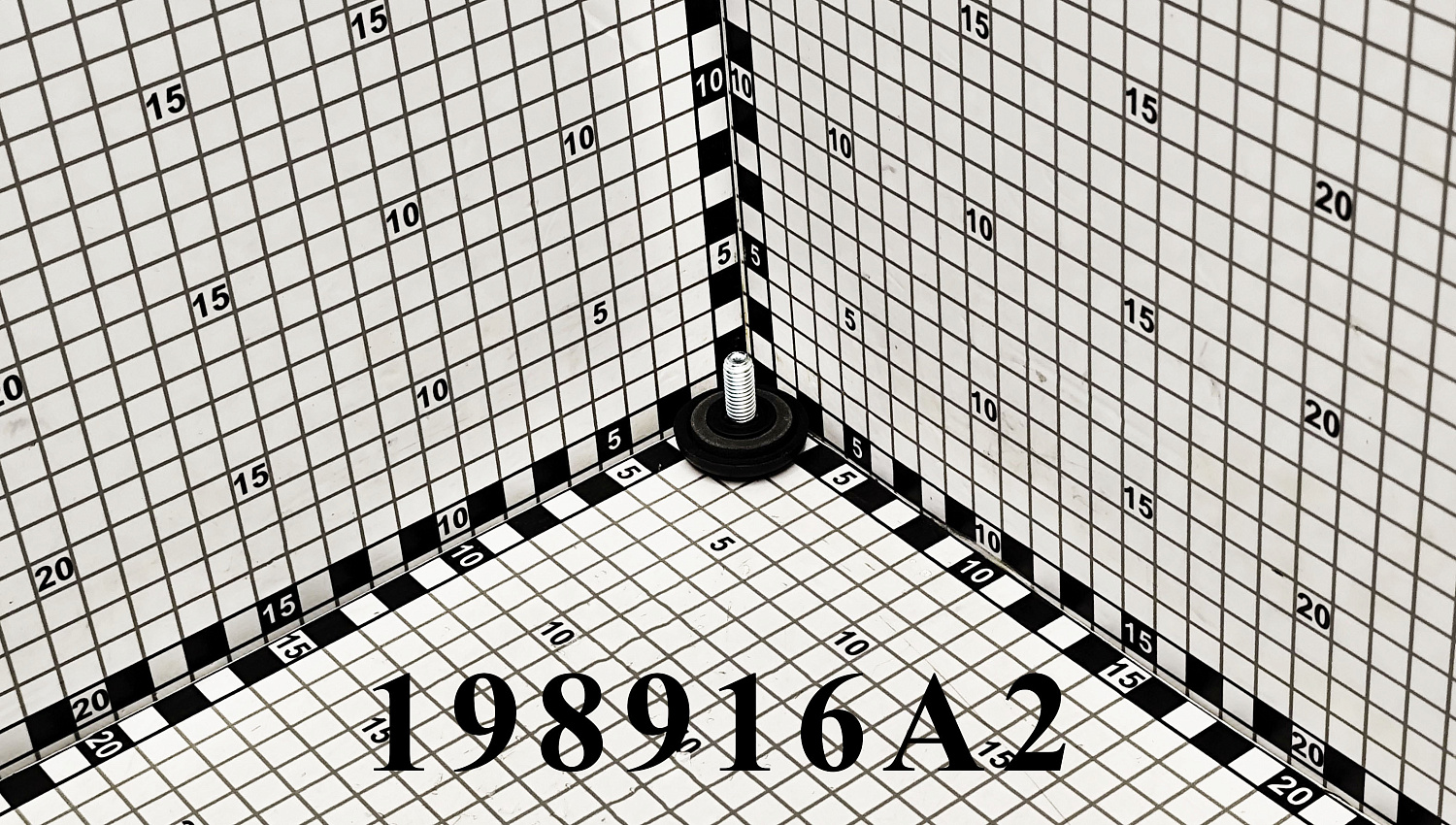 Крышка 198916A2 CNHi