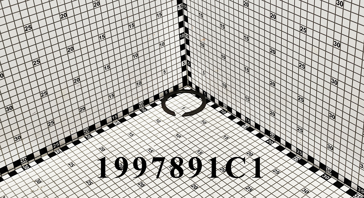 Кольцо стопорное 1997891C1 CNHi