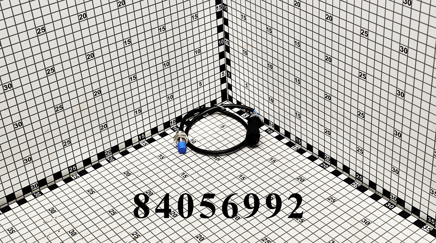 Датчик оборотов 84056992 CNHi