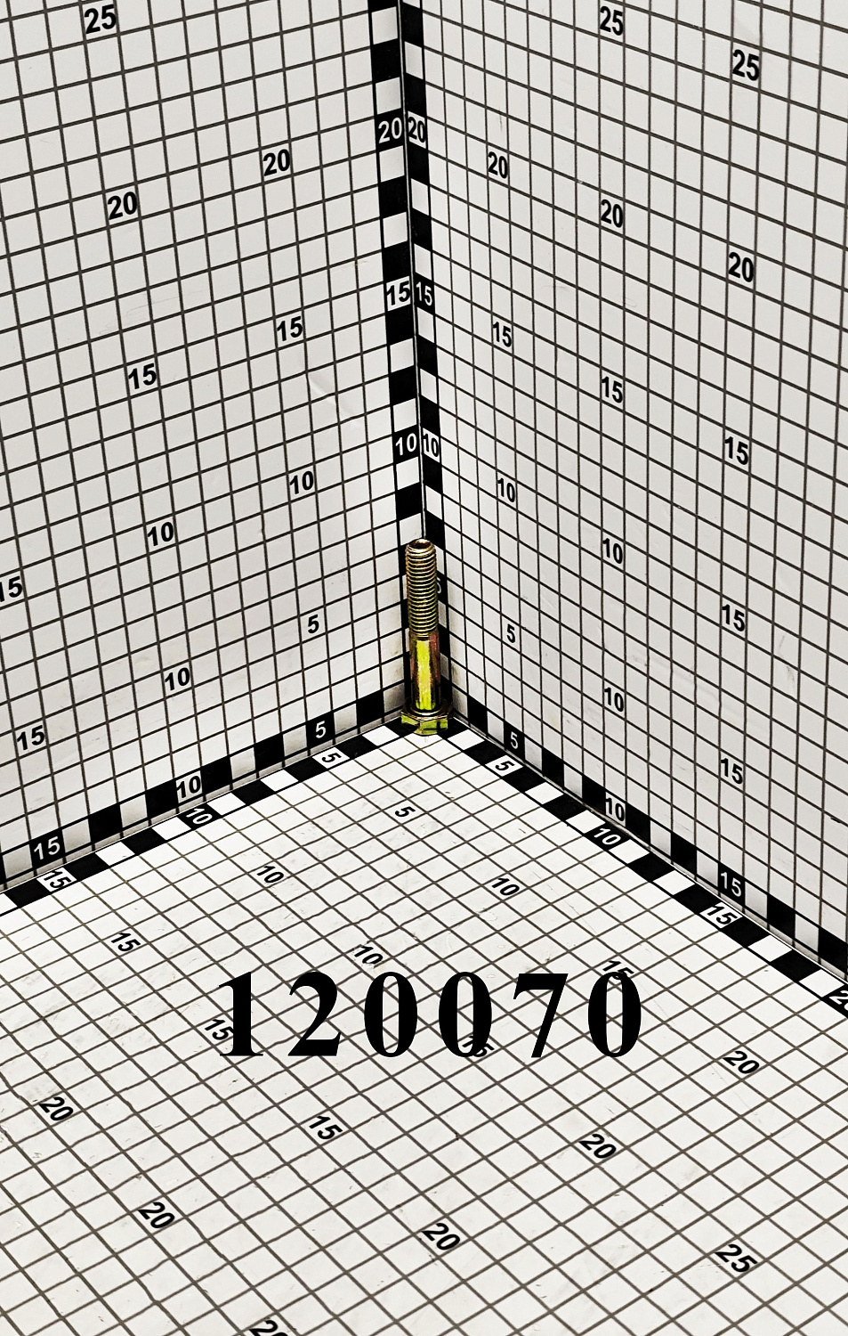 Болт 120070 CNHi
