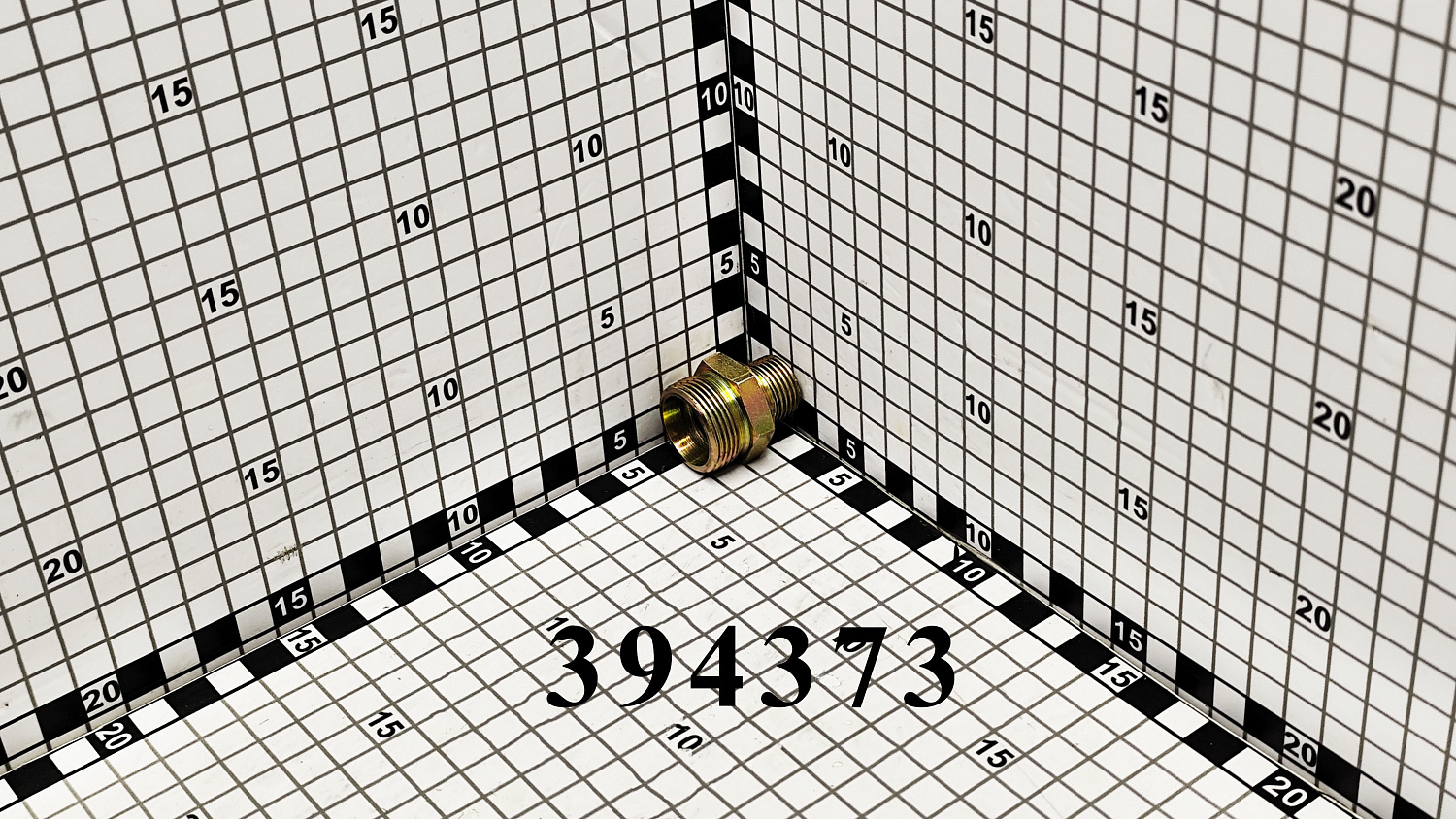 Фитинг 394373 CNHi