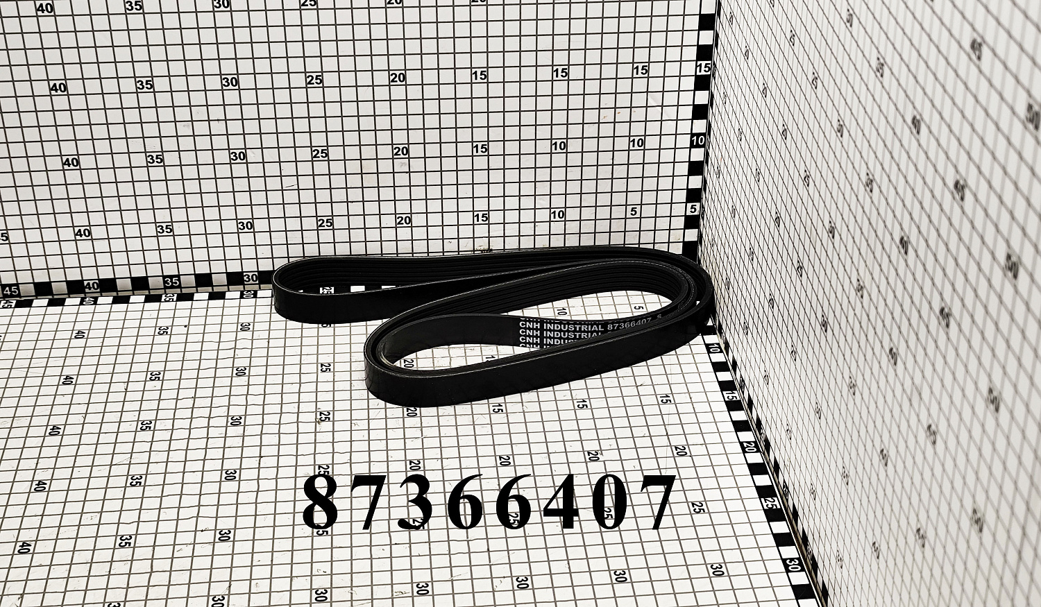 Ремень двигателя 87366407 CNHi