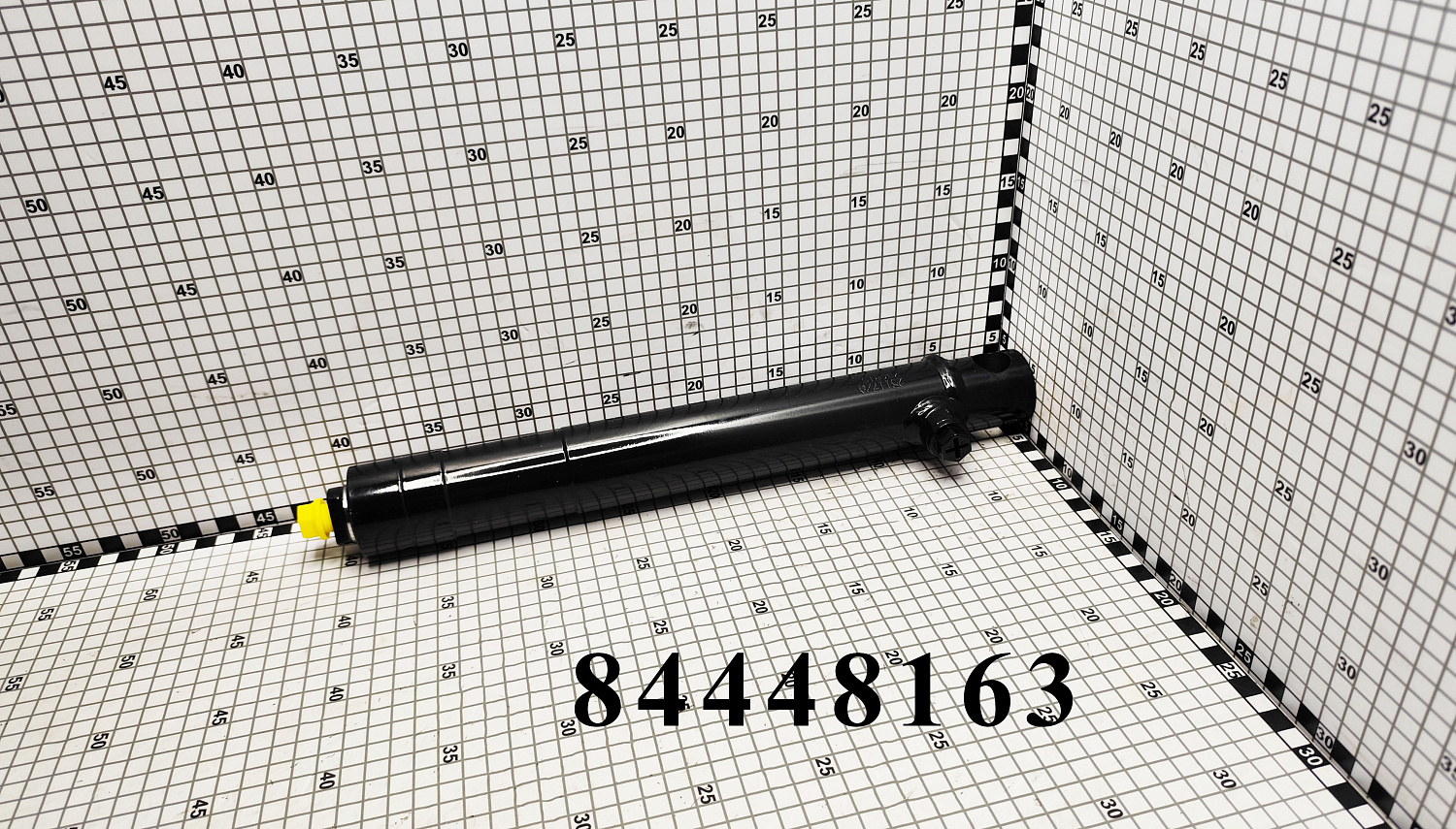 Гидроцилиндр 84448163 CNHi