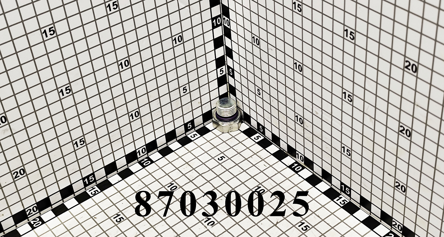 Заглушка 87030025 CNHi