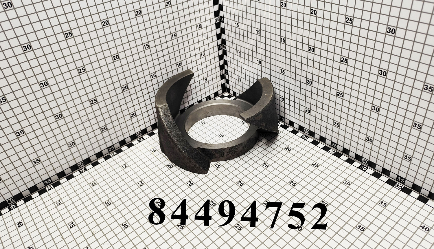 Кулачок 84494752 CNHi