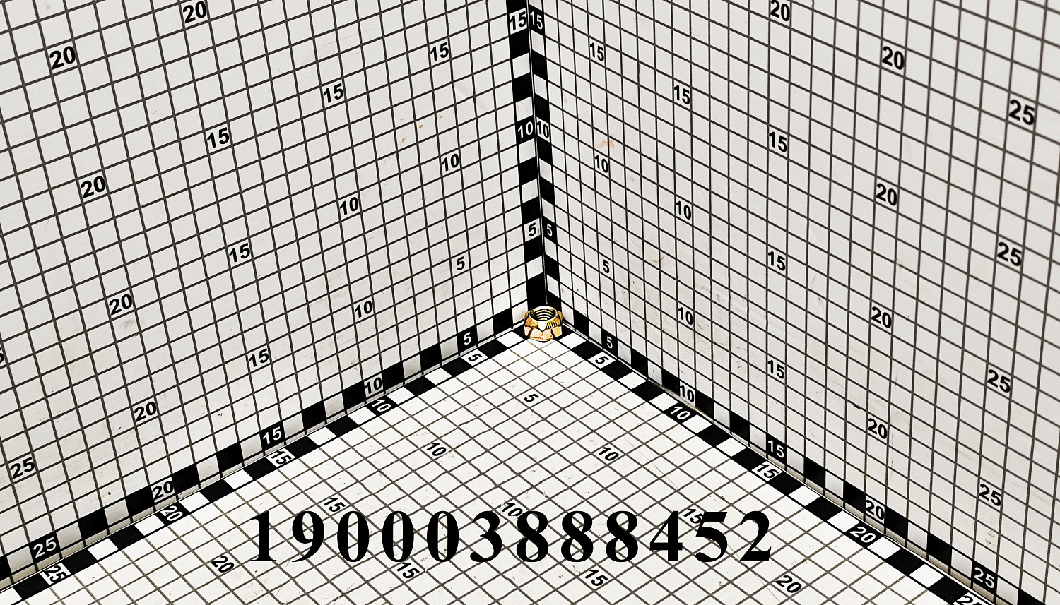 Гайка 190003888452 CNHi
