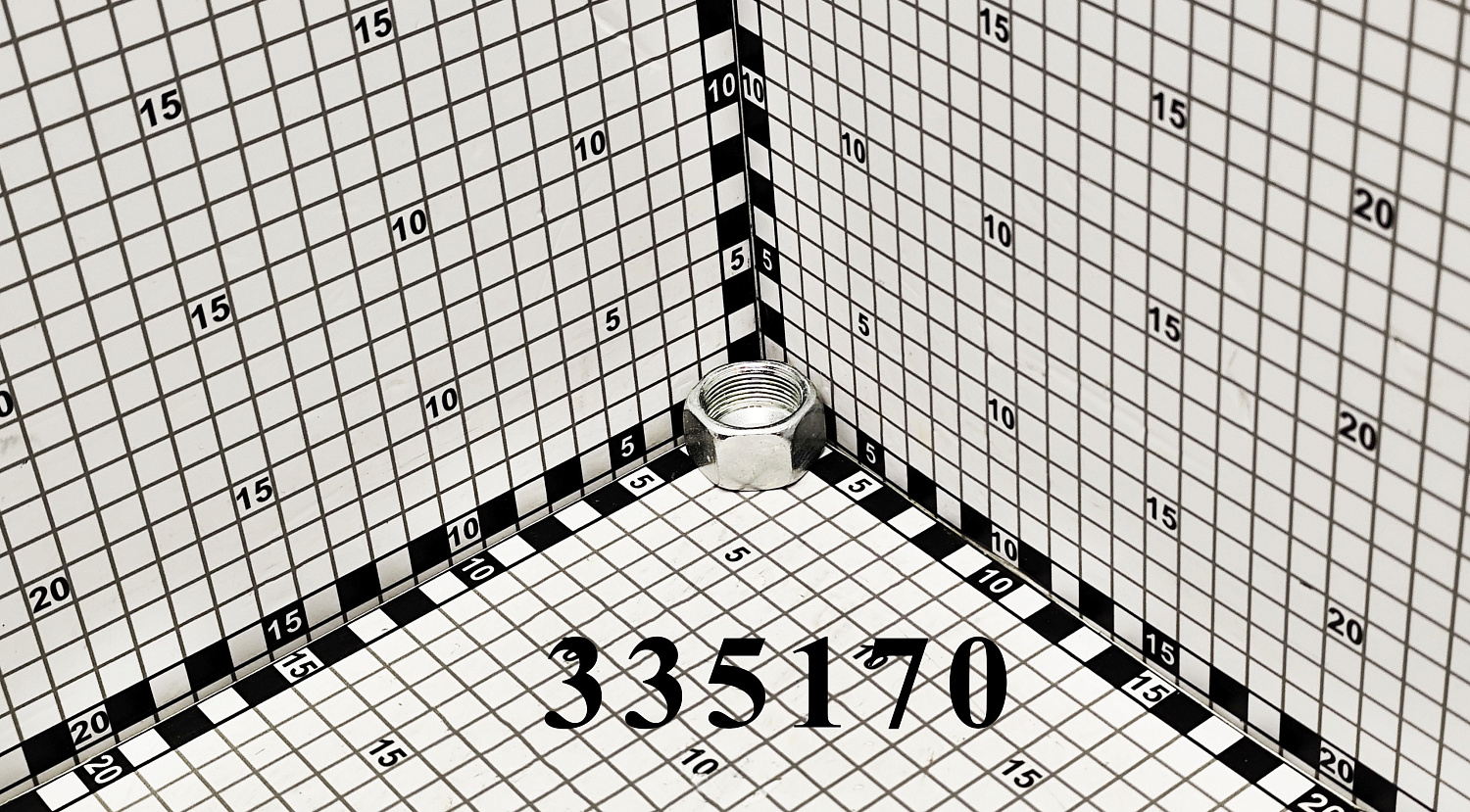 Гайка 335170 CNHi