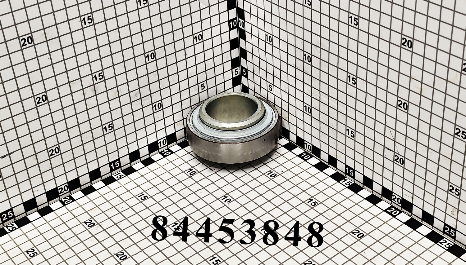 Подшипник измельчителя левый 84453848 CNHi