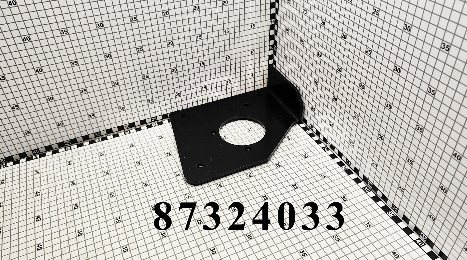 Пластина 87324033 CNHi