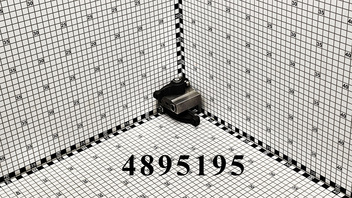 Коромысло 4895195 CNHi