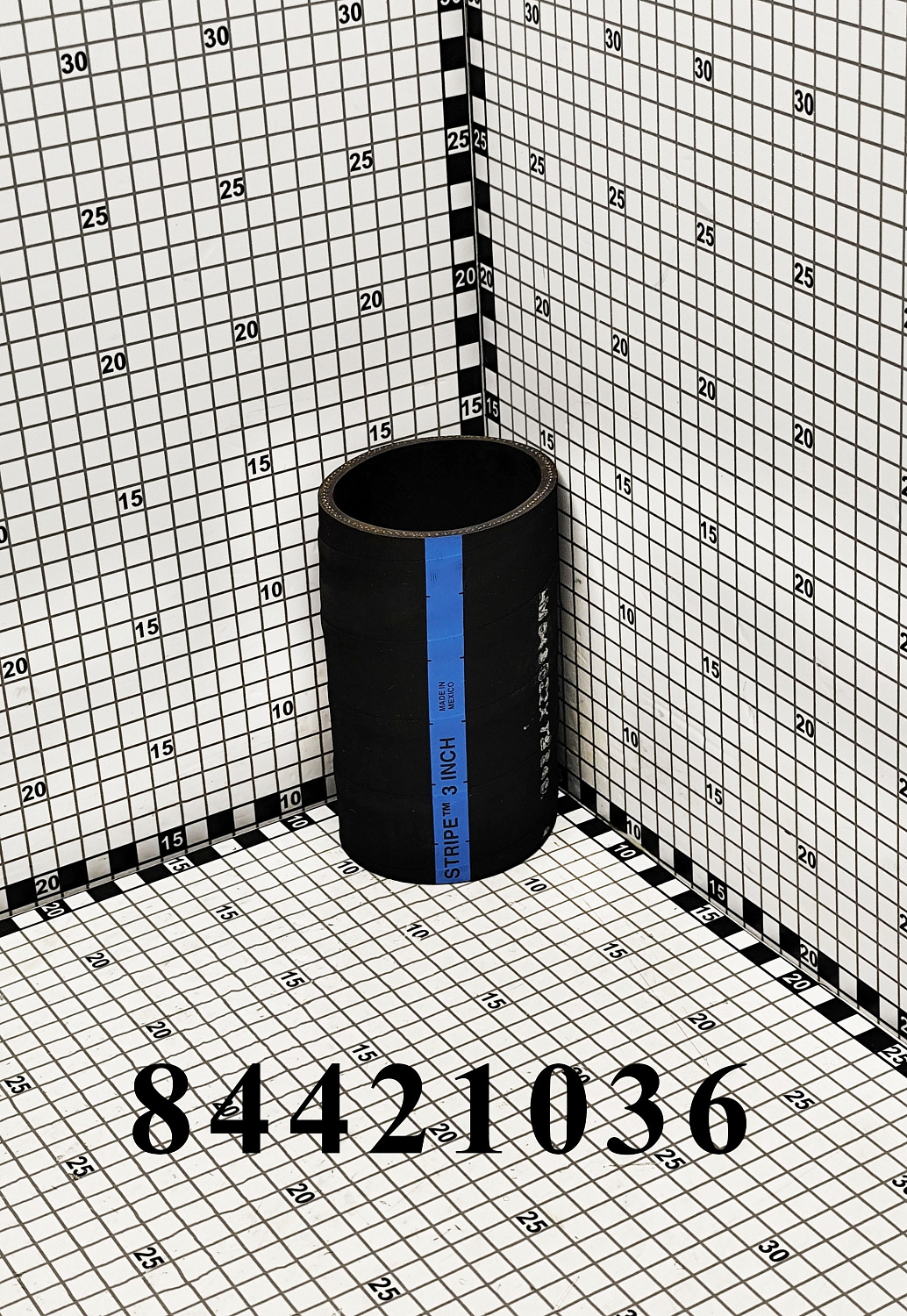 Патрубок 84421036 CNHi