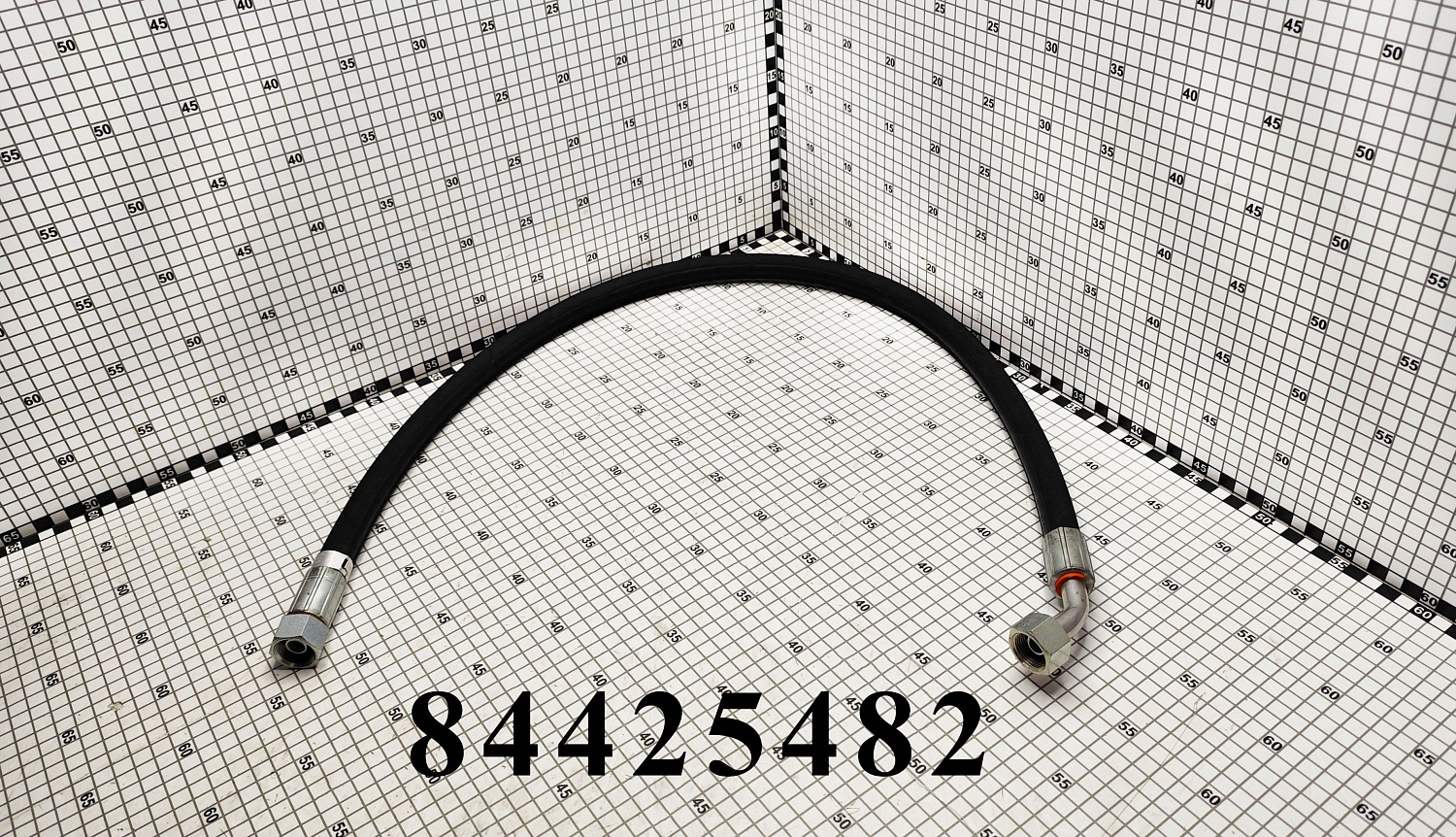 Шланг 84425482 CNHi