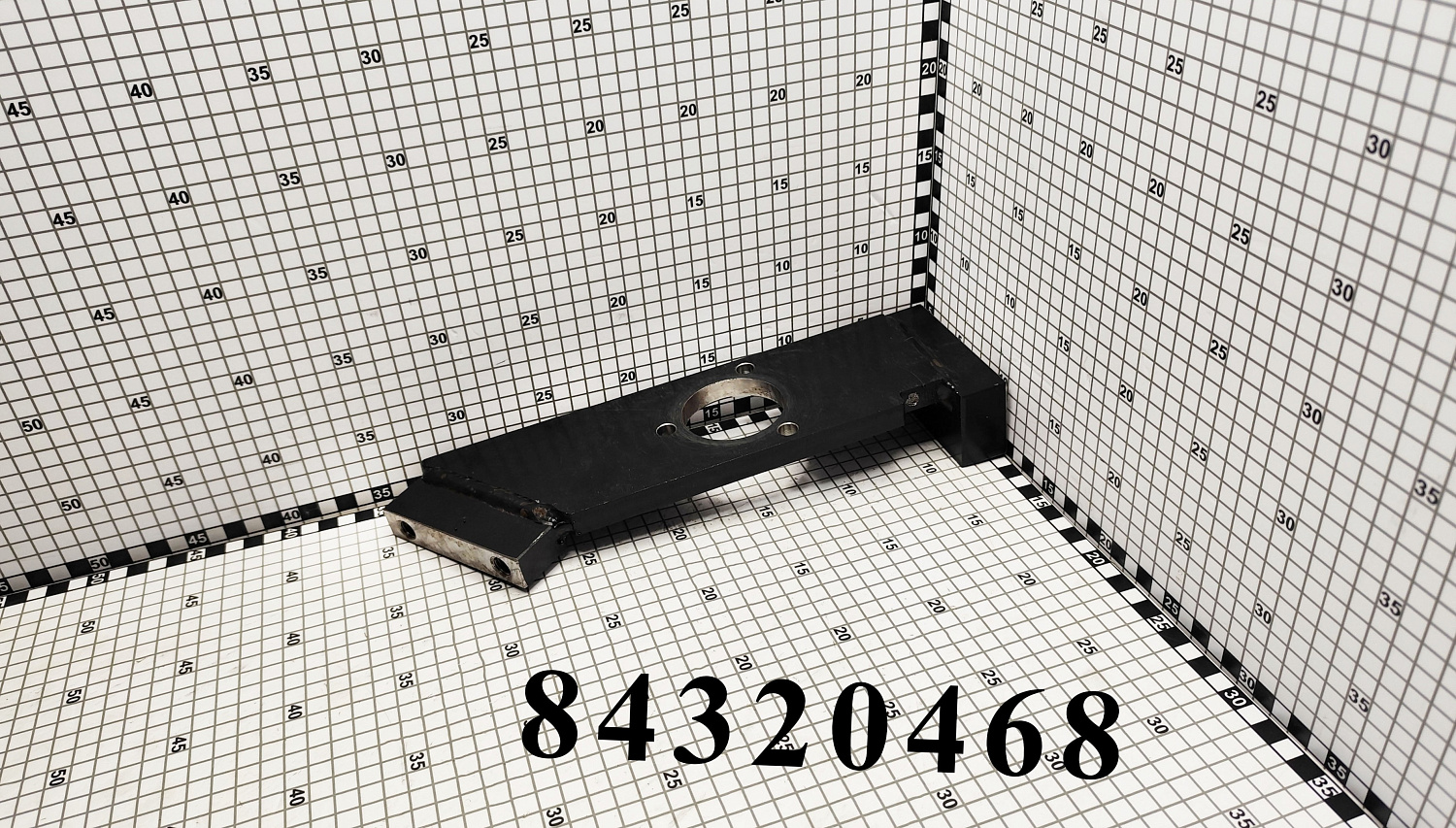 Рычаг 84320468 CNHi