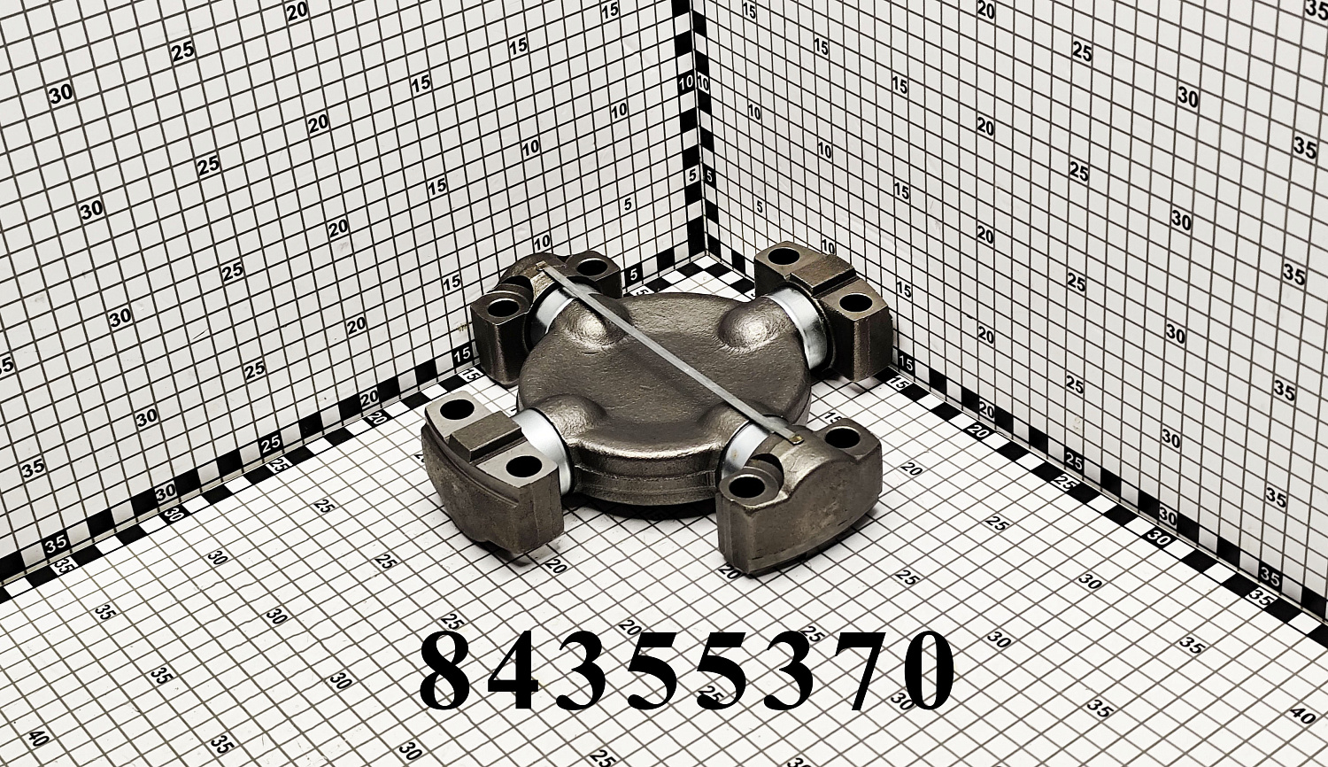 Крестовина кардана [серии 8C] 84355370 (86000308)(RE40112) CNHi
