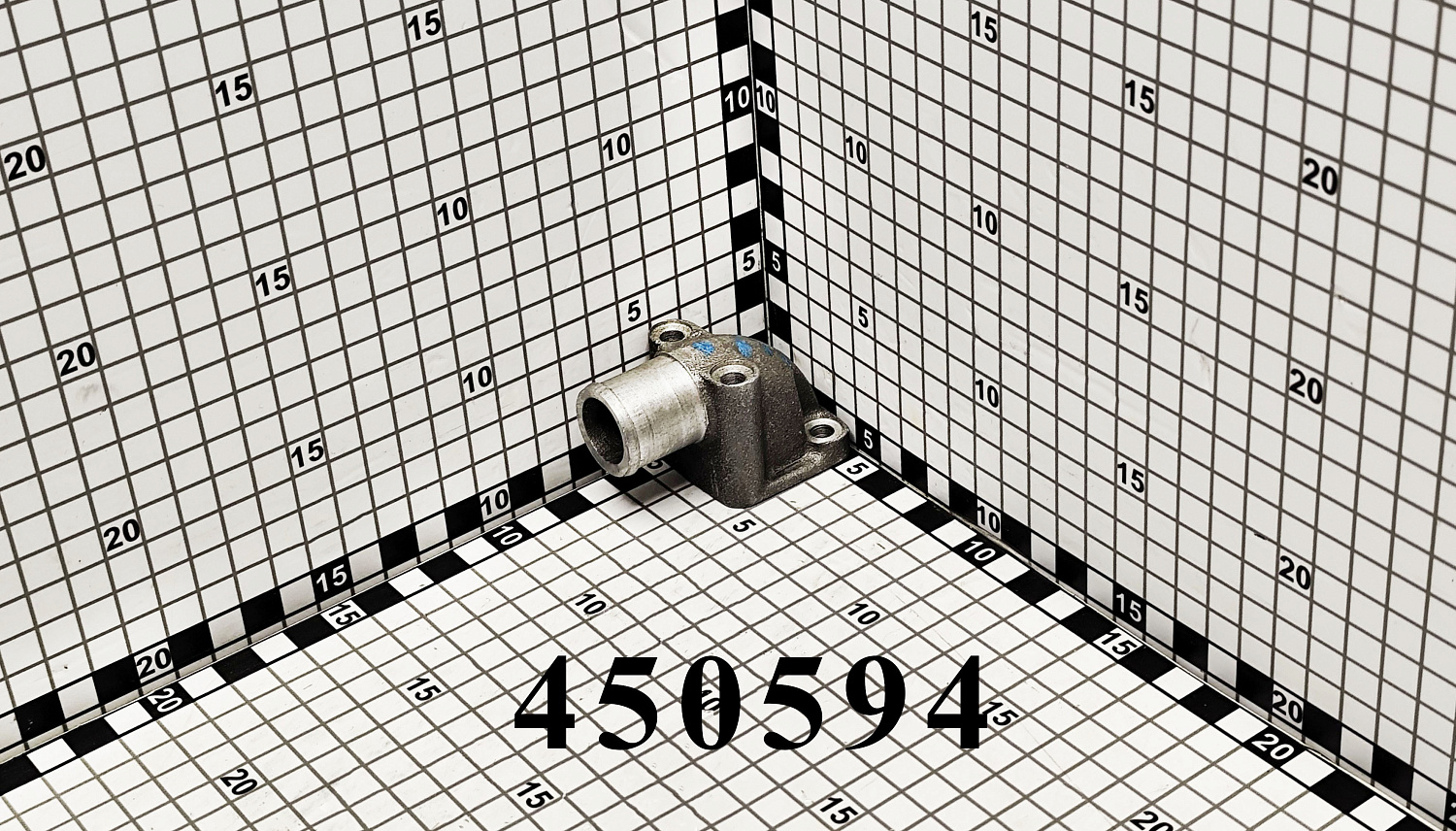 Штуцер 450594 CNHi