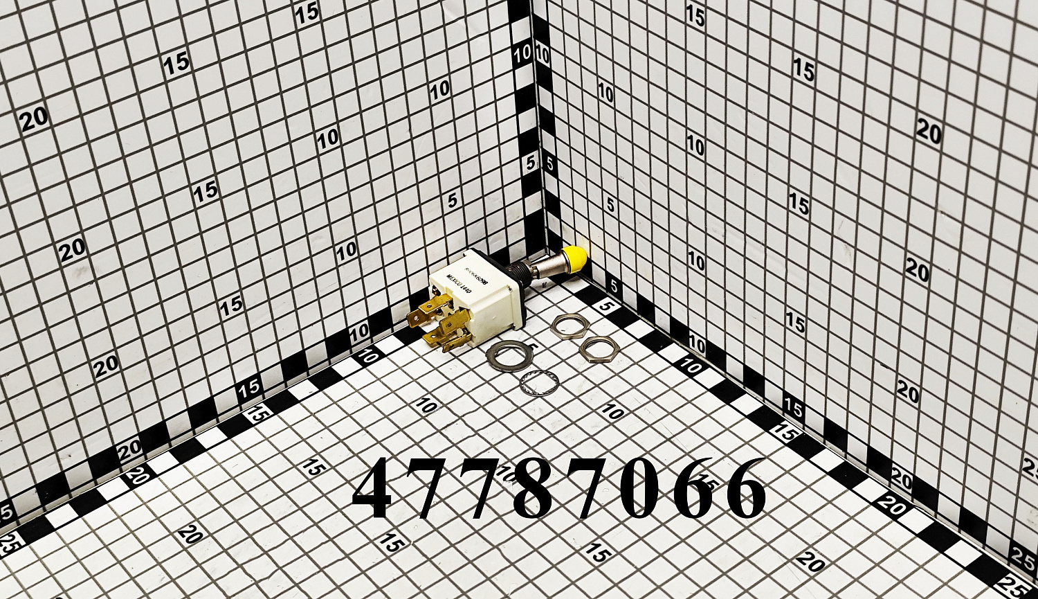 Переключатель 47787066 CNHi