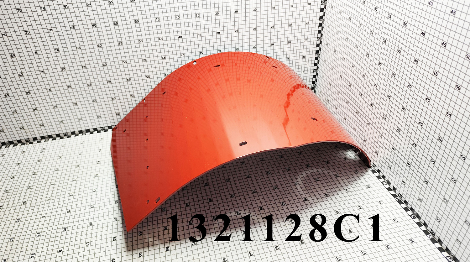 Крышка 1321128C1 CNHi