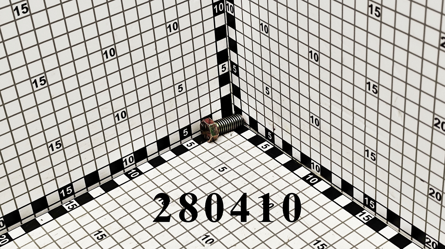 Болт 280410 CNHi