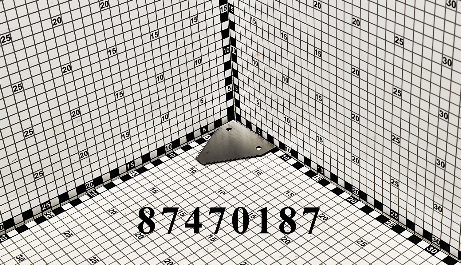 Сегмент ножа 87470187 CNHi