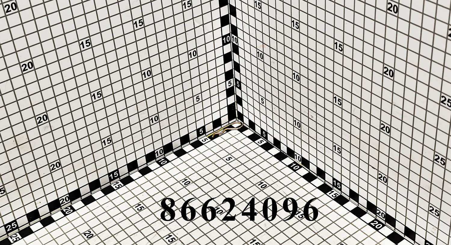 Шплинт 86624096 CNHi