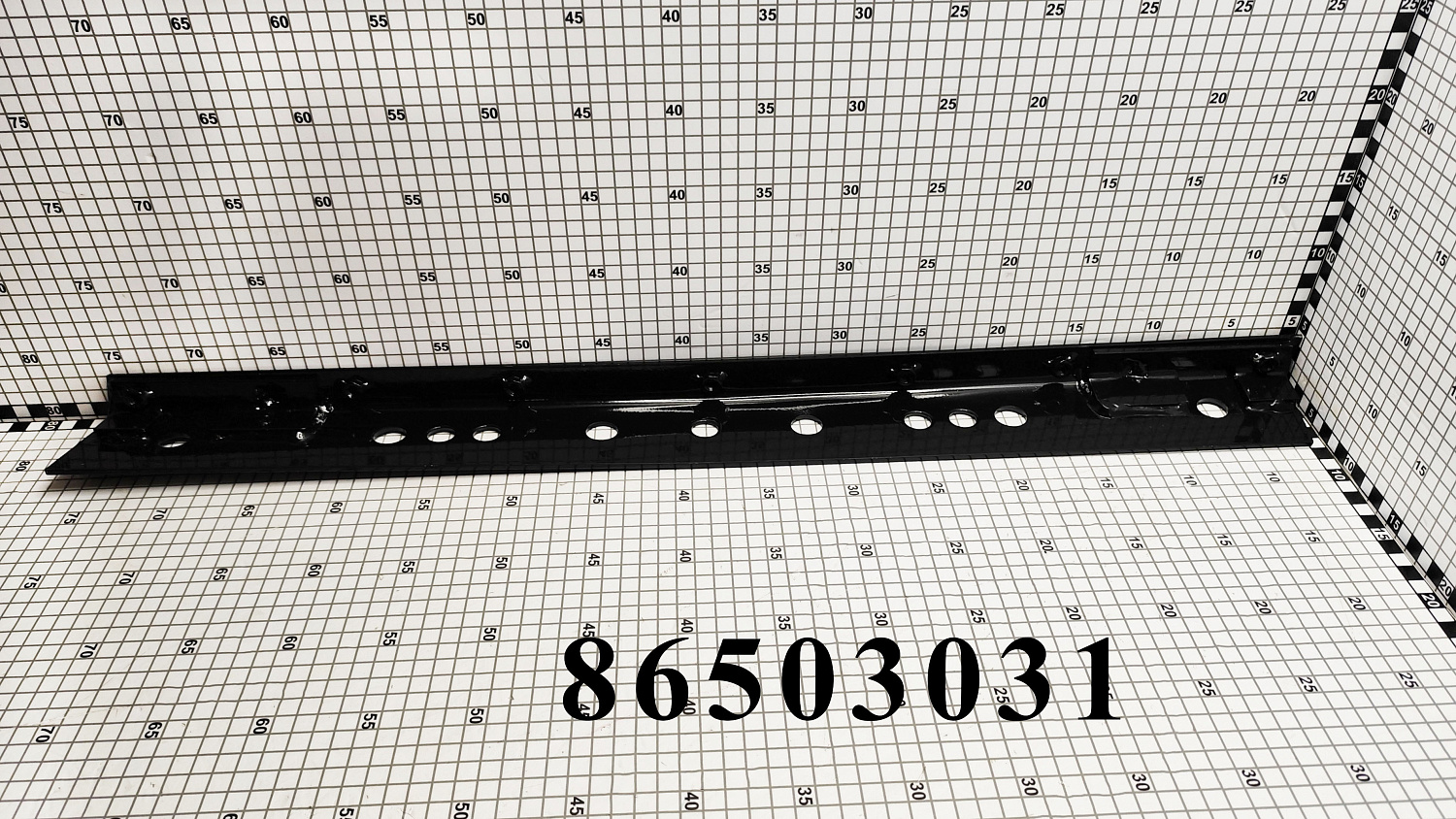 Отражатель 86503031 CNHi