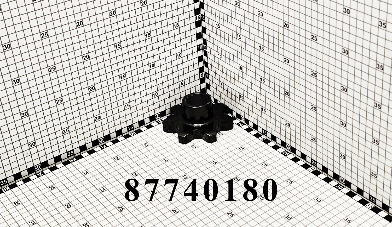 Звездочка 87740180 CNHi