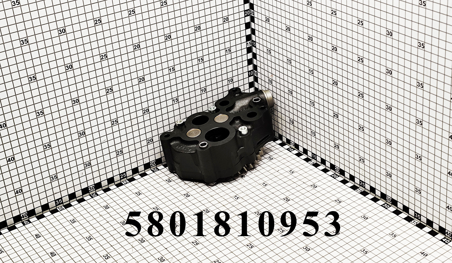 Насос масляный двигателя 5801810953 CNHi