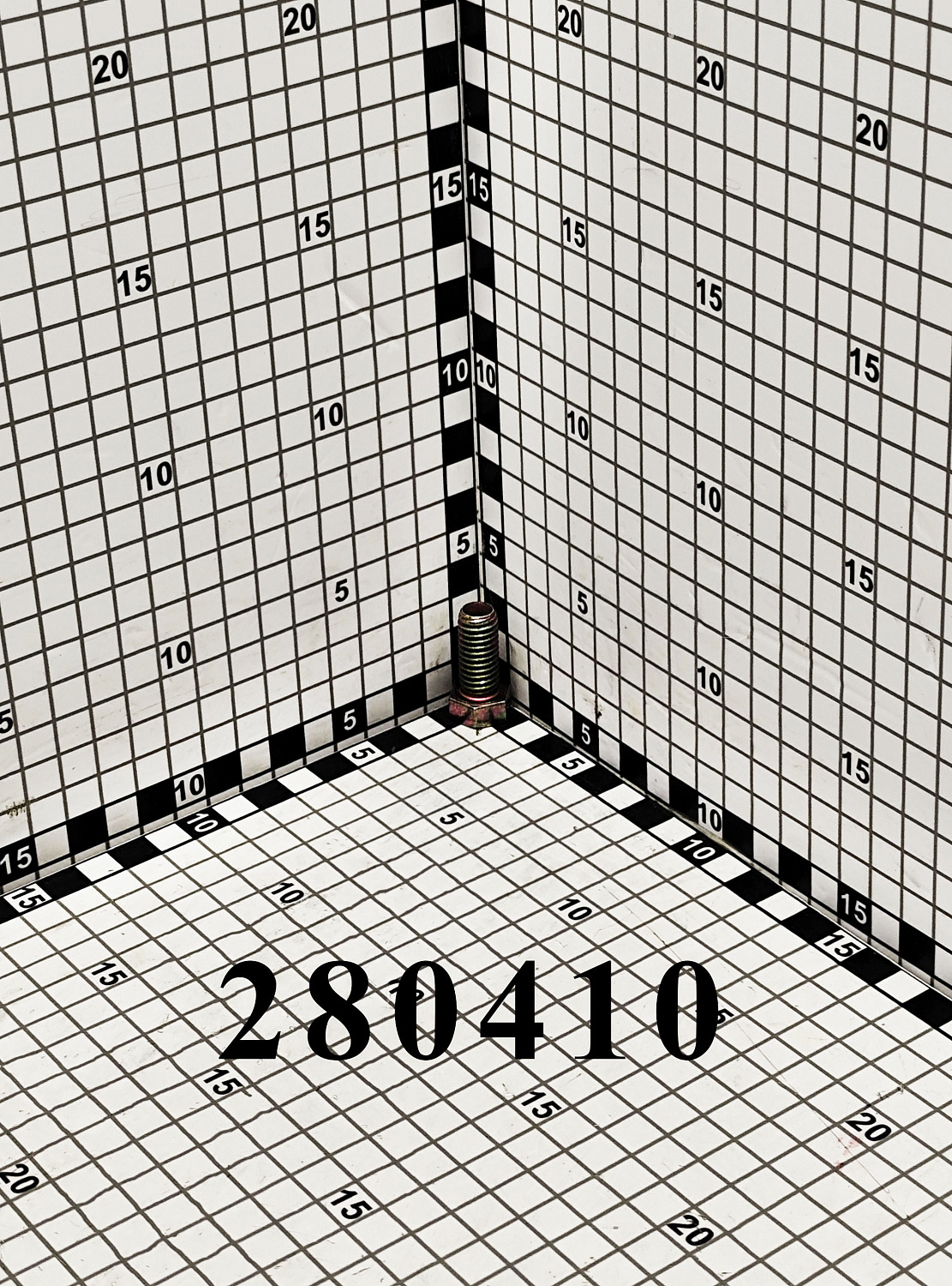 Болт 280410 CNHi