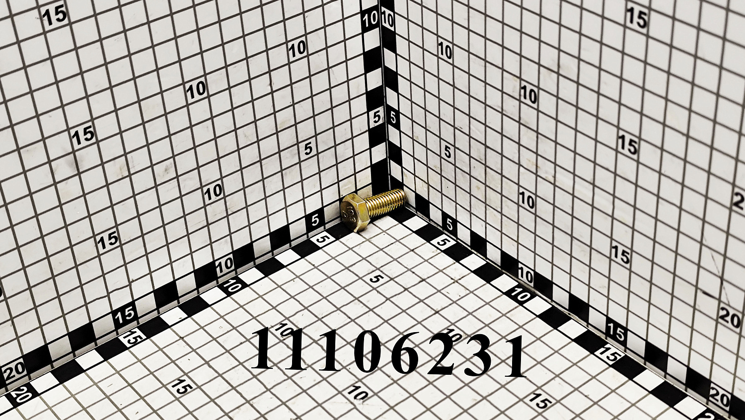 Болт 11106231 CNHi