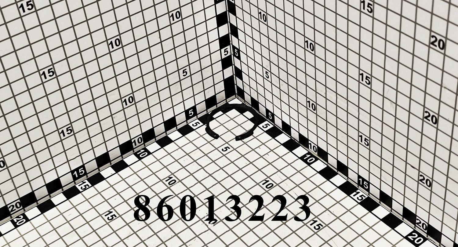 Кольцо стопорное 86013223 CNHi