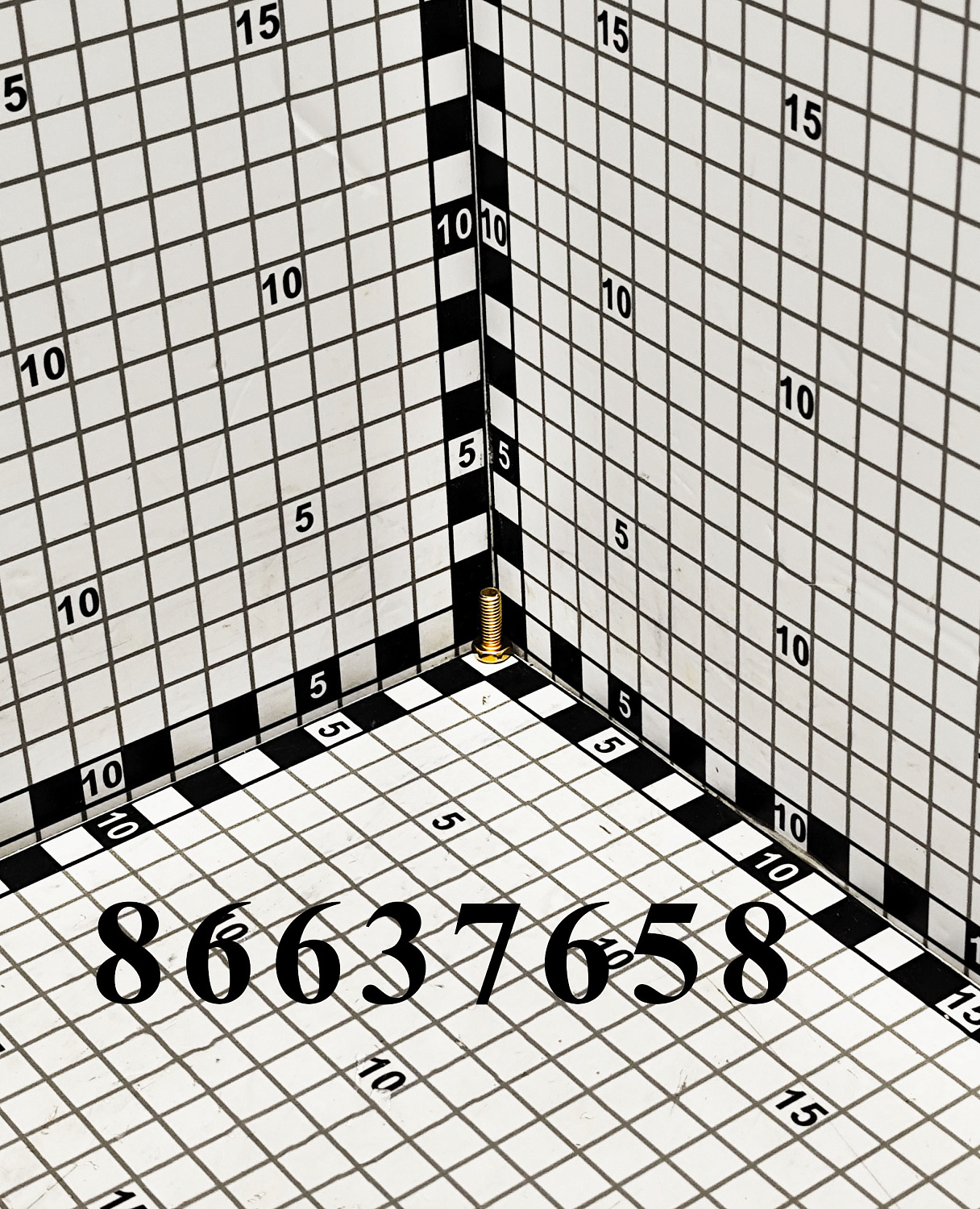 Винт 86637658 CNHi