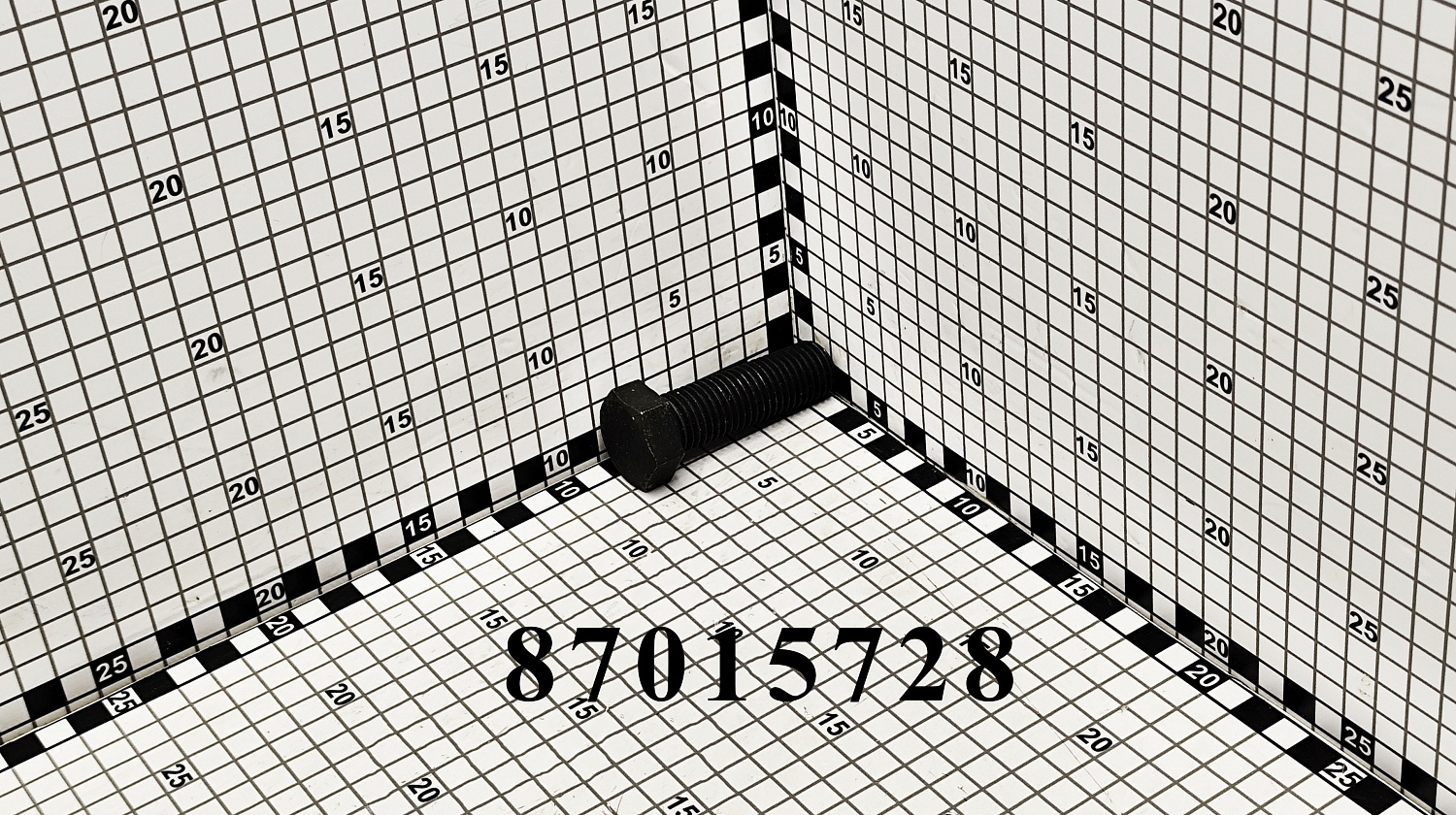 Болт 87015728 CNHi