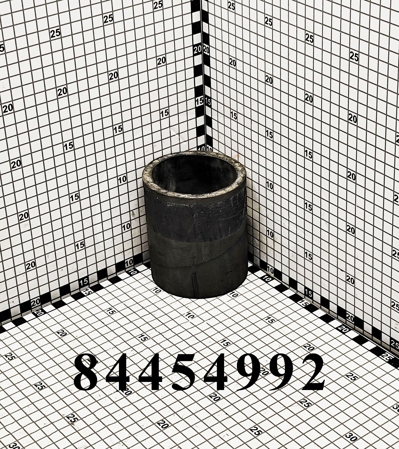 Шланг 84454992 CNHi