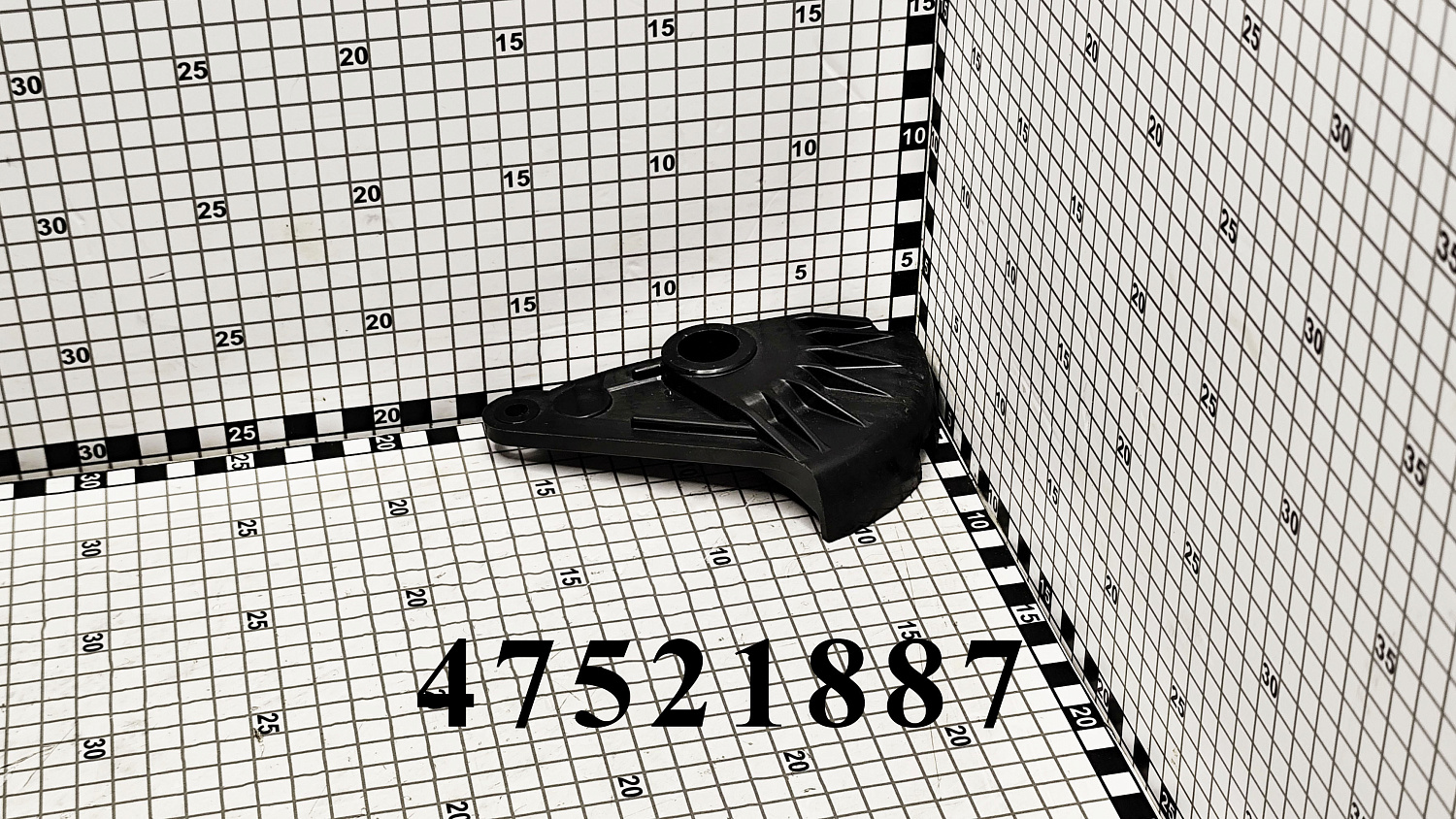 Тяга 47521887 CNHi