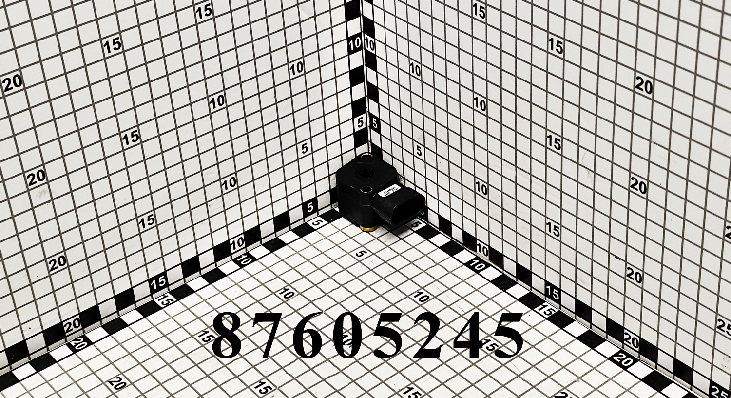 Потенциометр 87605245 CNHi