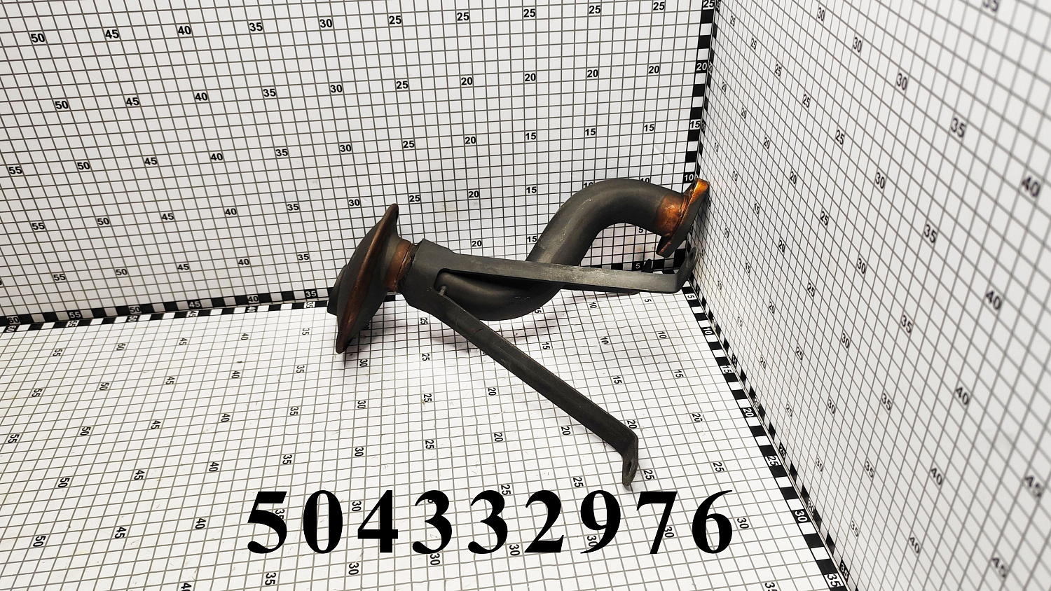 Маслозаборник 504332976 CNHi