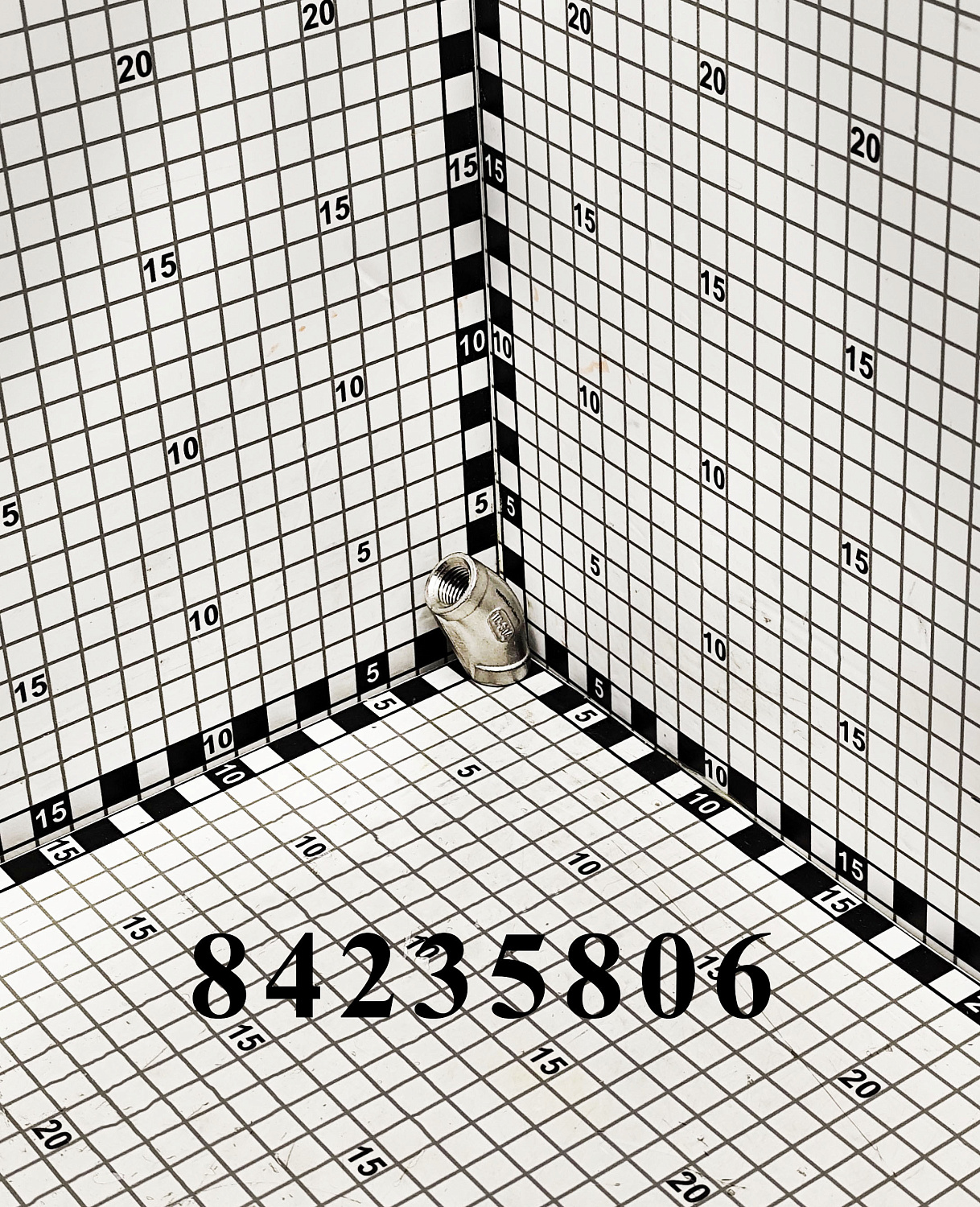 Трубка 84235806 CNHi