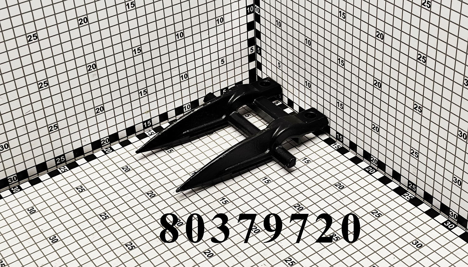 Палец режущего аппарата 80379720 CNHi