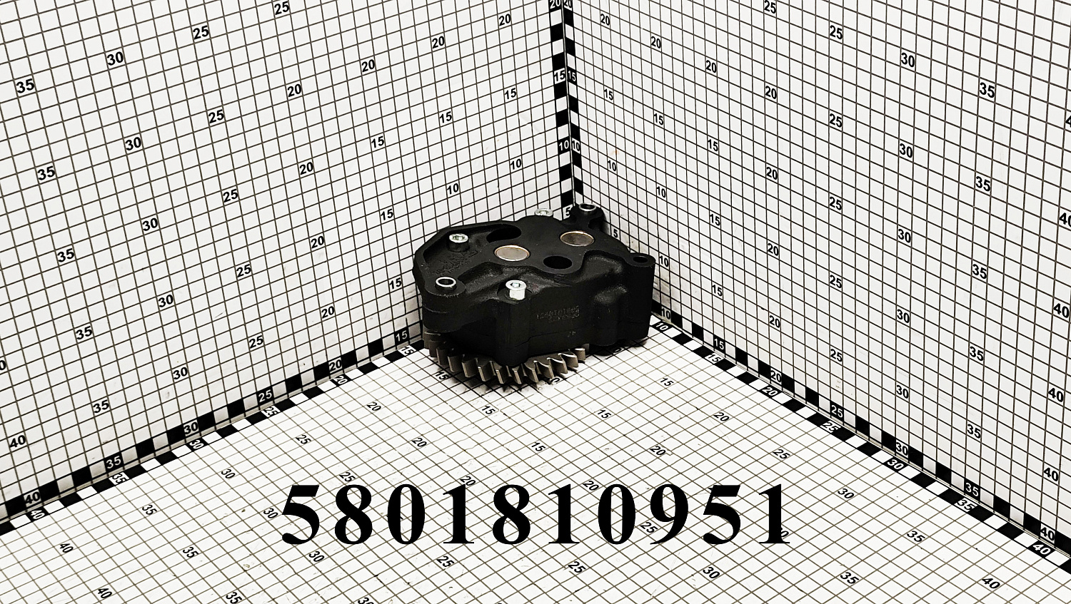 Насос масляный двигателя 5801810951 CNHi