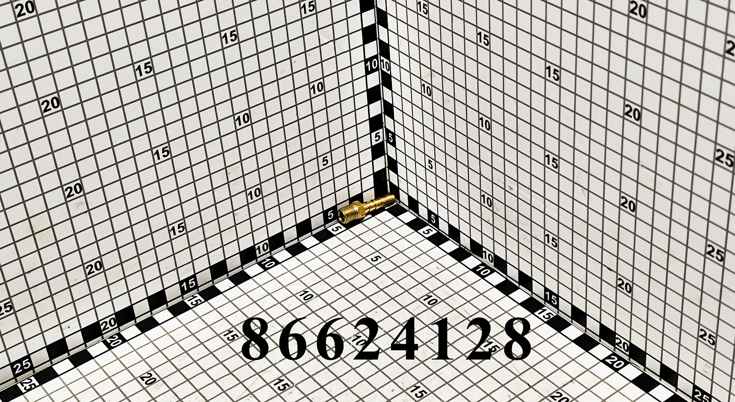 Штуцер 86624128 CNHi